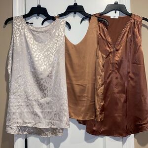 ✨ 3 Silky Lightweight Flowy Tanks ✨